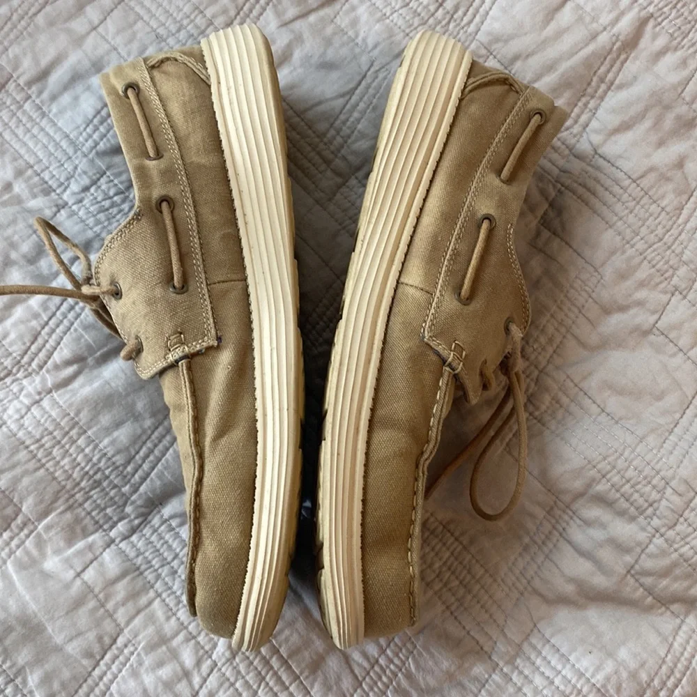 Skechers boat deck shoes khaki tan sz 13
